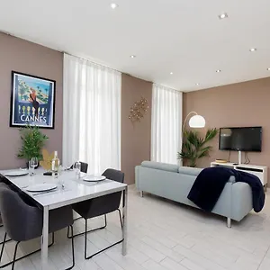Beautiful 3 Room-flat Near Palais Appartement