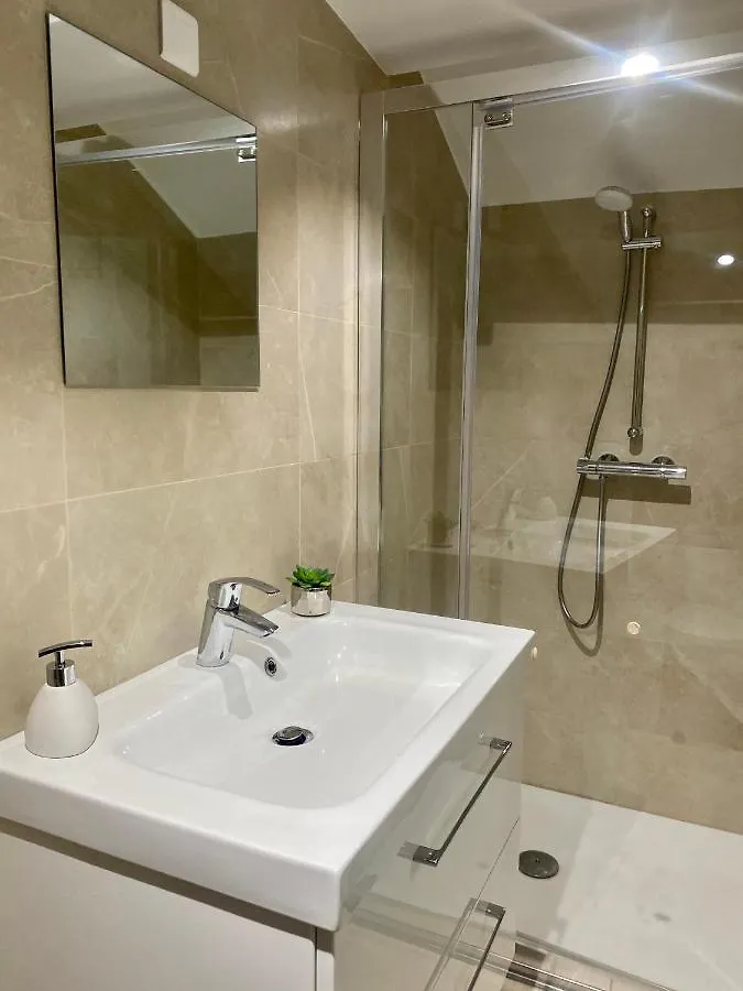 Appartement Le Riviera Duplex Cannes Mer Plage Palais Festivals 0*,